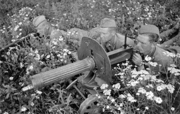 Советские солдаты 22 июня 1941
