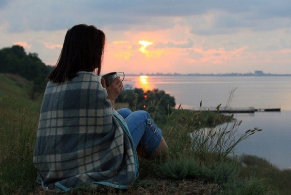 Тень девушки