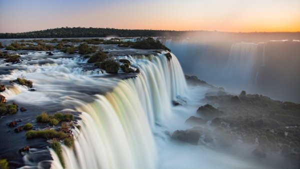 Ниагарский водопад и Виктория