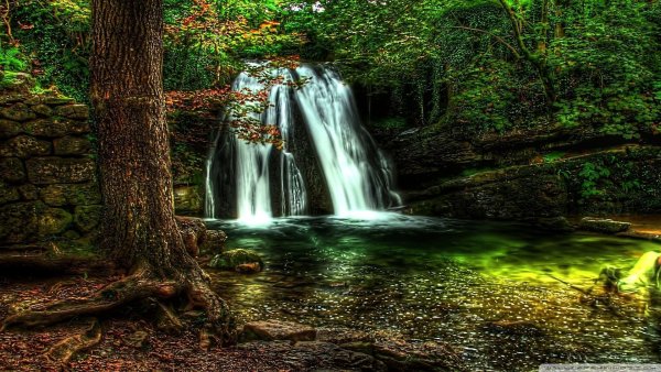 Красивая природа водопад