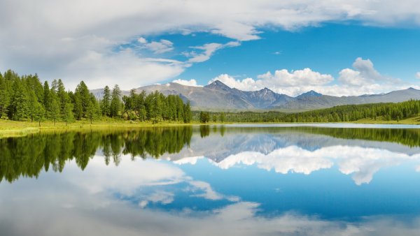 Голубое прозрачное море