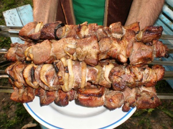 Шашлык и пиво на природе