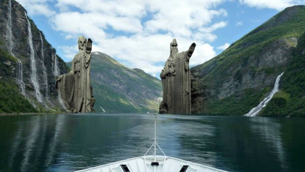 Водопад семь сестер Норвегия