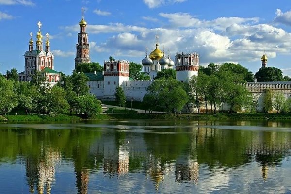Сад Новодевичьего монастыря