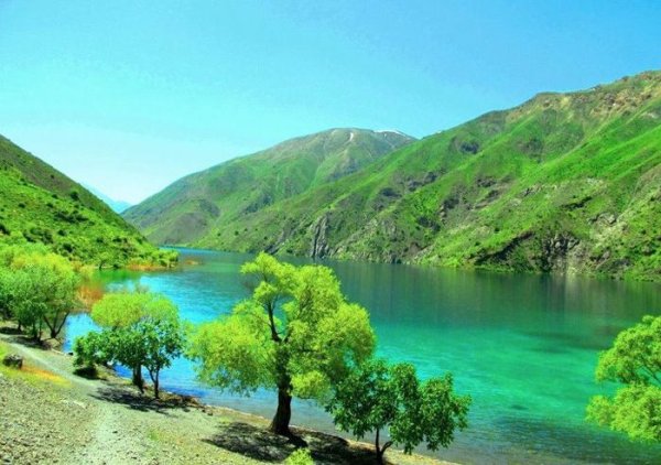 Иран Gahar Lake