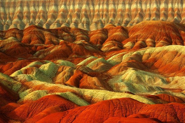 Цветные горы Ирана Табриз