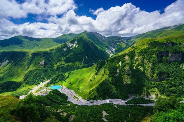 Гудаури горы лето