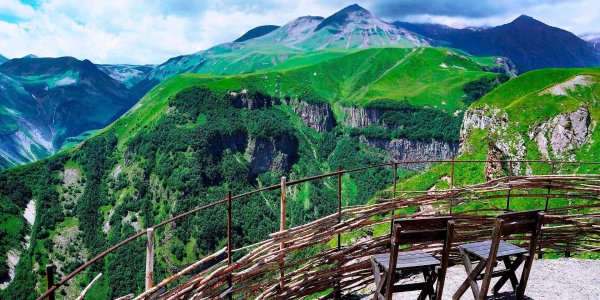 Грузия природа Казбеги