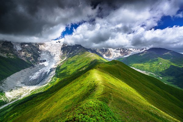 Красивые горы Грузии