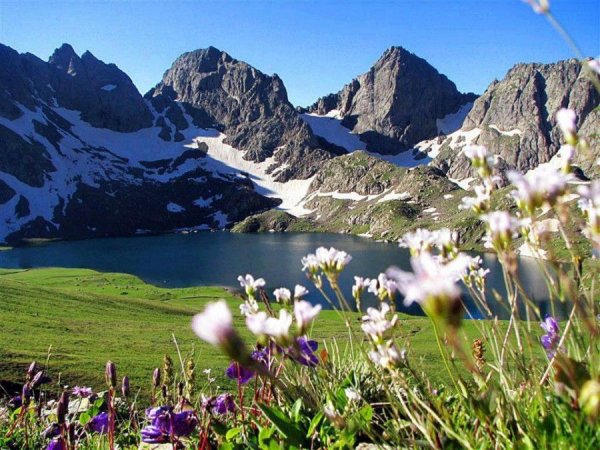 Церковь Гергети Грузия