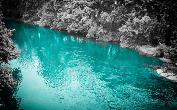 Бирюзовая вода