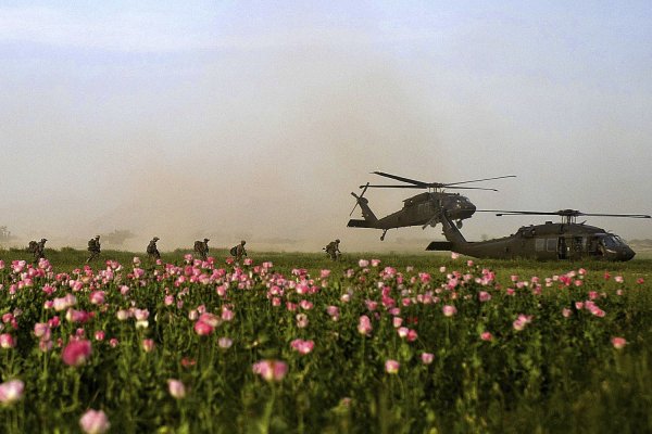 Поле Военная тематика