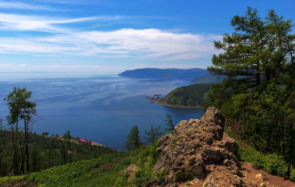 Камень Черского на Байкале
