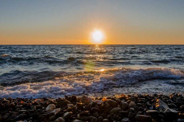 Адлер осень море
