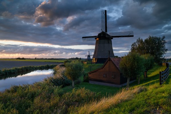 Пейзаж село