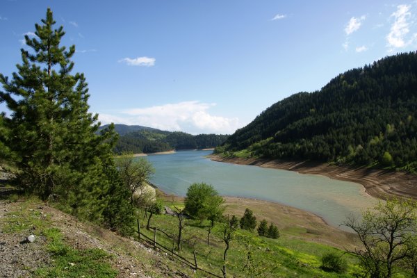 Озера в Фрушка парке Сербия