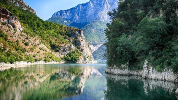 Албания курорт горы