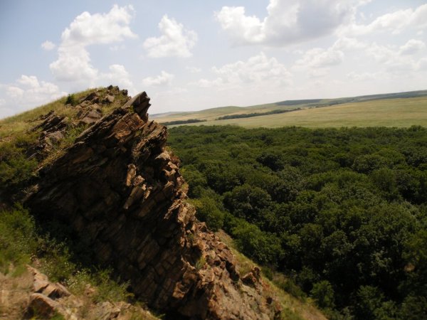 Провальская степь Луганская область Королевские скалы