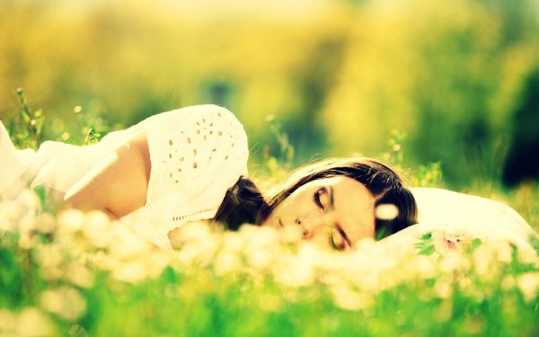 Сон летом на природе