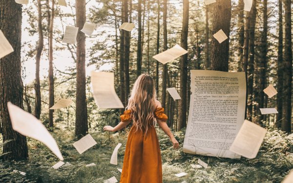 Фотосессия с книгой в лесу