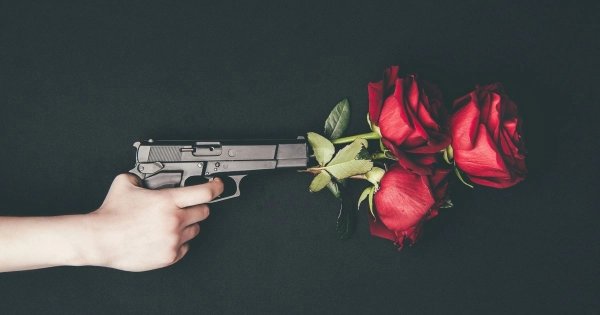 Роза из пистолета