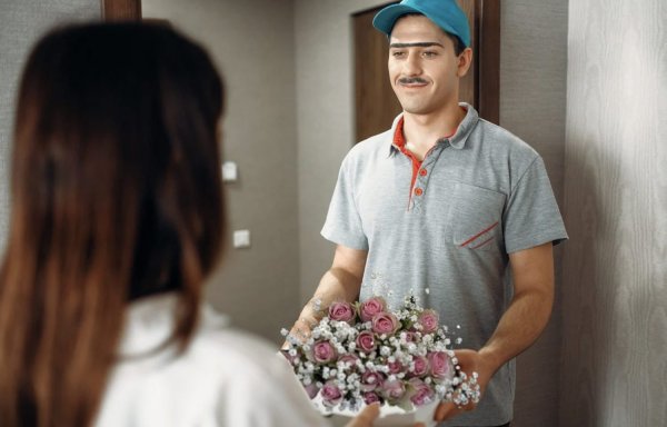 Курьер цветы