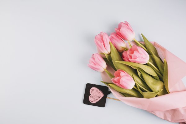 Фловерс Flowers цветы тюльпаны