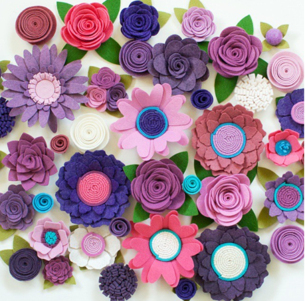 Панно из фетровых цветов