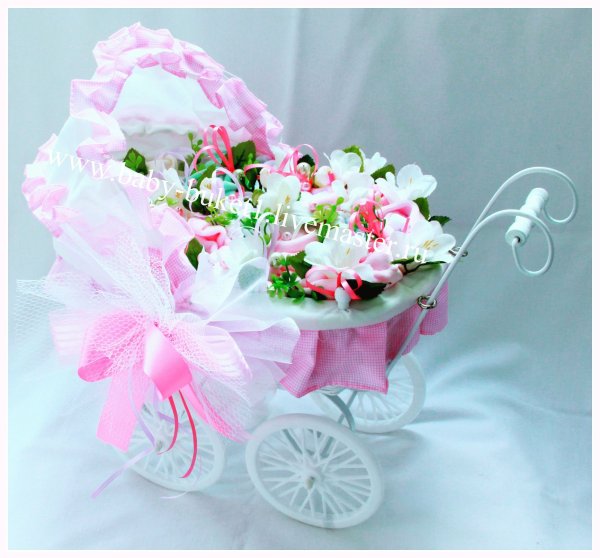 Девочка с букетом