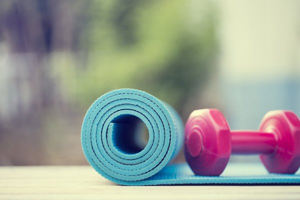 Спорт гантели