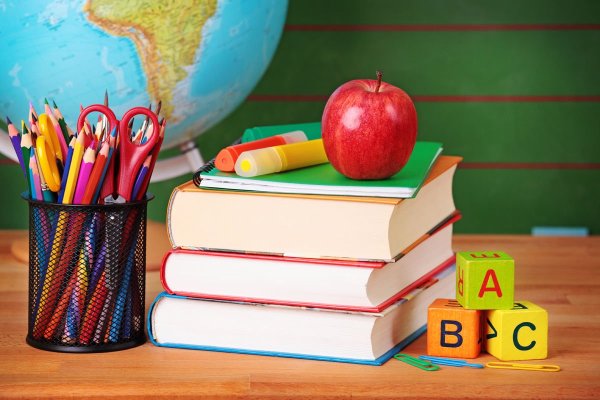 День учителя тетради и книги