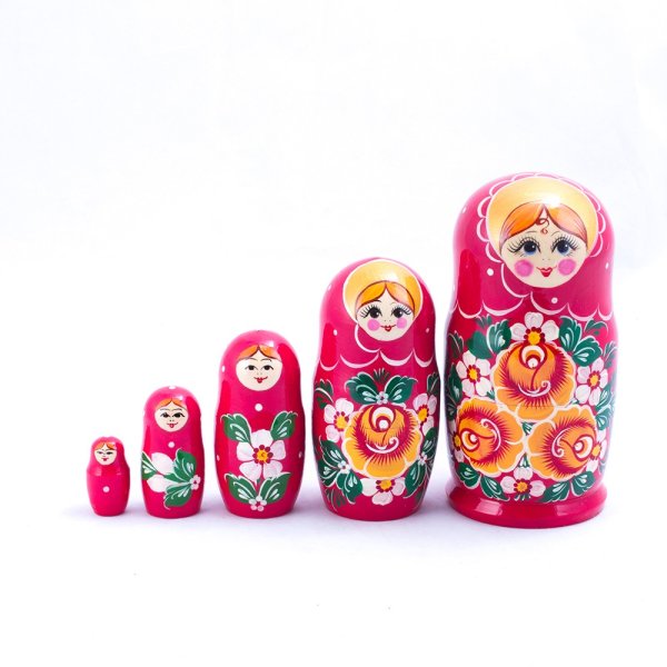 Матрешка в цвете