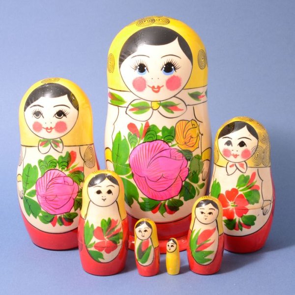 Веселые матрешки