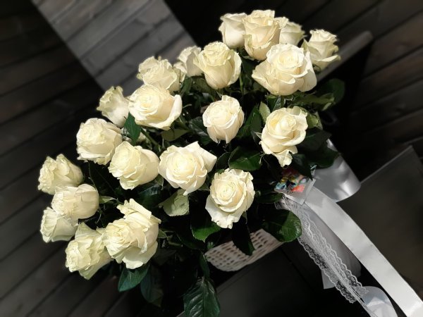 Белые цветы для букета