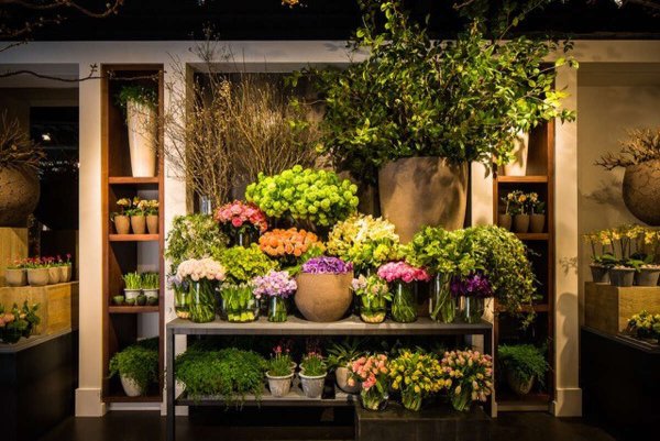 Витрина цветочного магазина