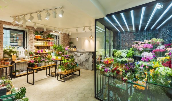 Дизайн цветочного магазина: 50 фото идей для оформления интерьера