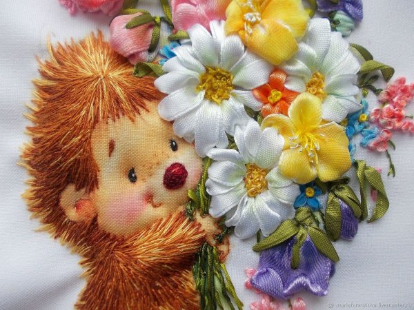 Ежик с букетом вышивка