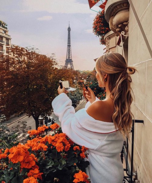 Фотосессия с букетом цветов