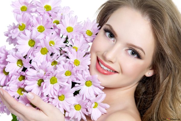 Девушка с цветами
