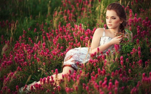 Фотосессия девушки на природе
