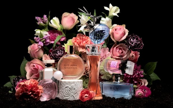 Elie Saab духи розовые