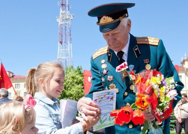 Поздравляем ветеранов
