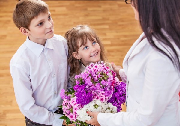 Медик с цветами
