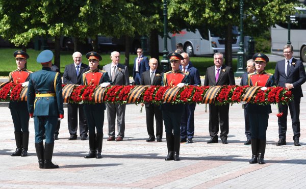 Александровский сад Москва возложение цветов