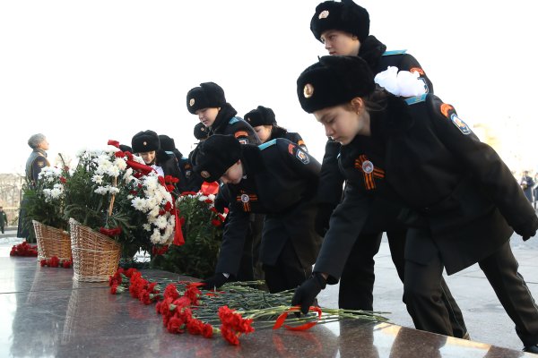 Венок на могилу неизвестного солдата