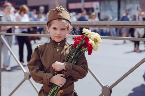 Дети в военной форме
