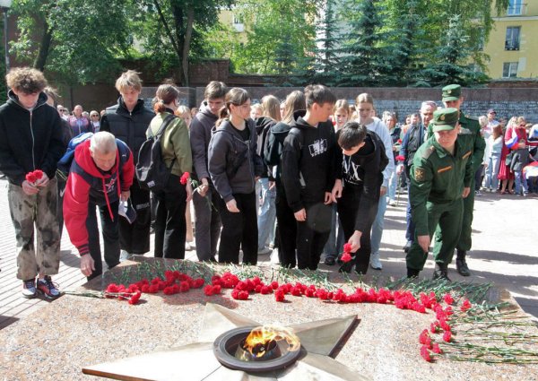День Победы возложение цветов
