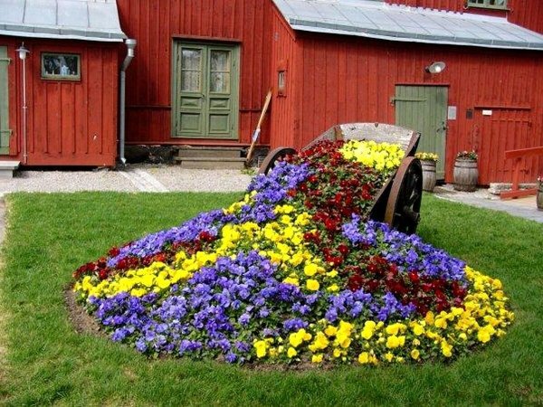 Клумба Бабушкин палисадник