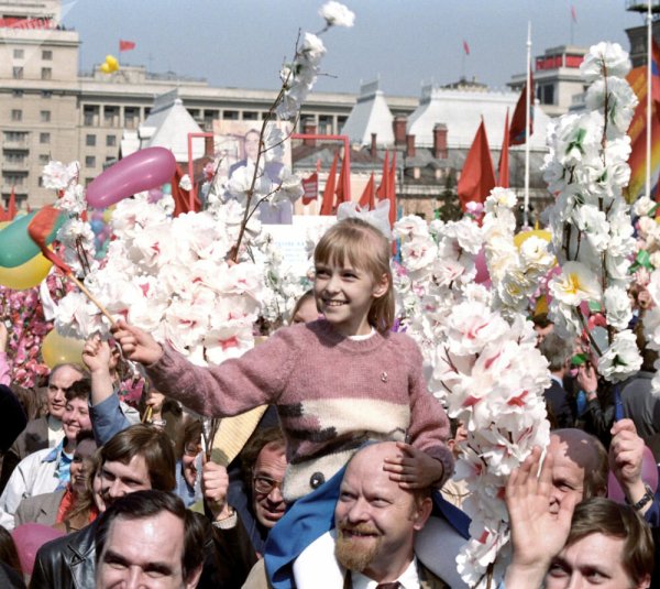 Первомай цветы
