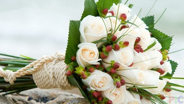 Красивойтженщине красивые цветы